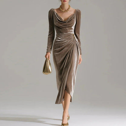 Paula | Vestido de terciopelo plisado que favorece la figura